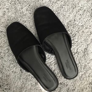 Urban Outfitters slides